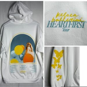 Kelsea Ballerini “Heartfirst” Official 2023 Tour Merch
White Hoodie Size Large